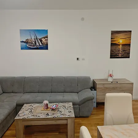 Apartman Leo